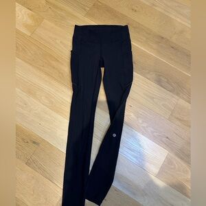Lululemon Wonder Under trains with pockets 28” inseam